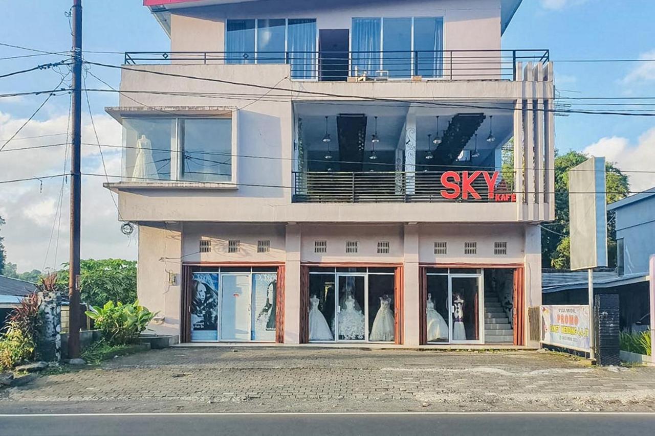 Sky Residence Tomohon Mitra Reddoorz Bagian luar foto
